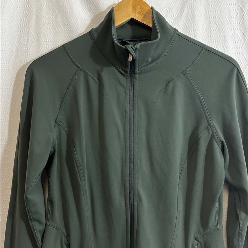 Lululemon InStill Jacket - Picture 4 of 9